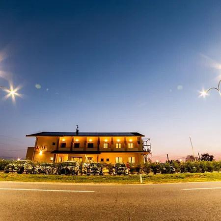 Terre Dei Salici 3* Caramagna Piemonte